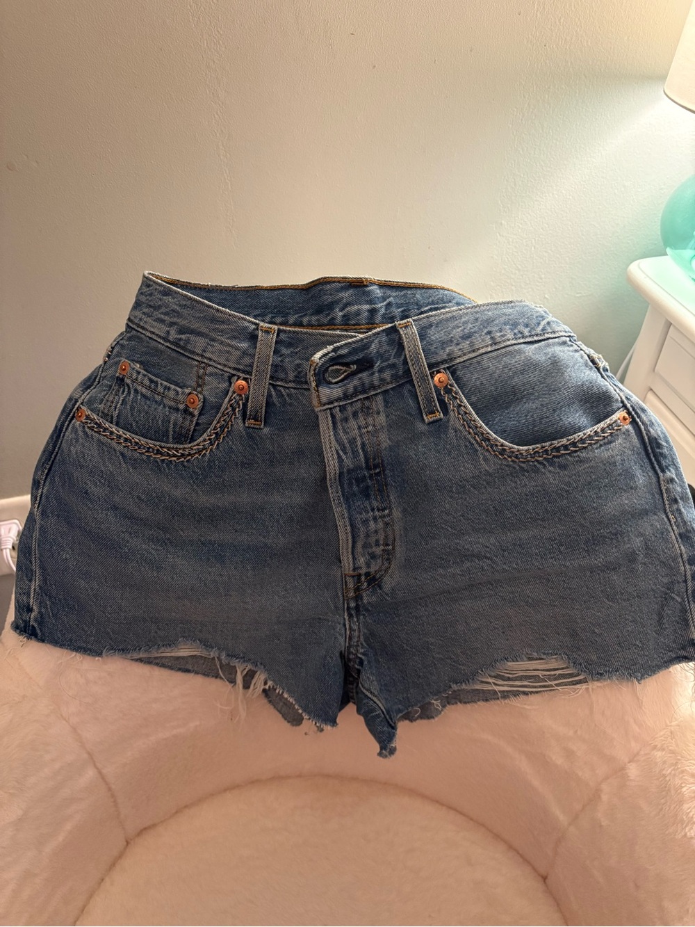 Levi’s 501 Jean shorts with stitching detail
